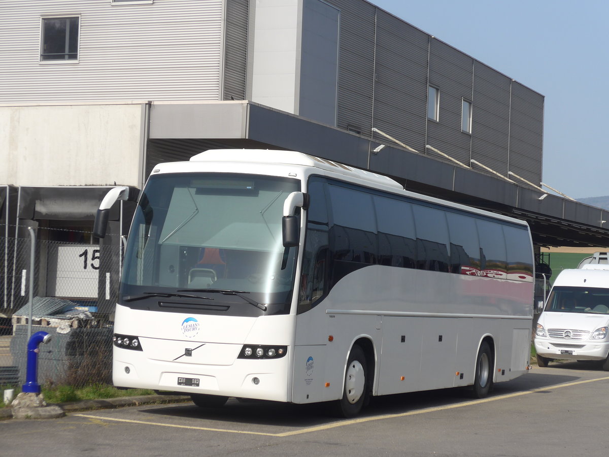 (224'660) - L�man Tours, Pr�verenges - Volvo am 2. April 2021 in Daillens, Planzer