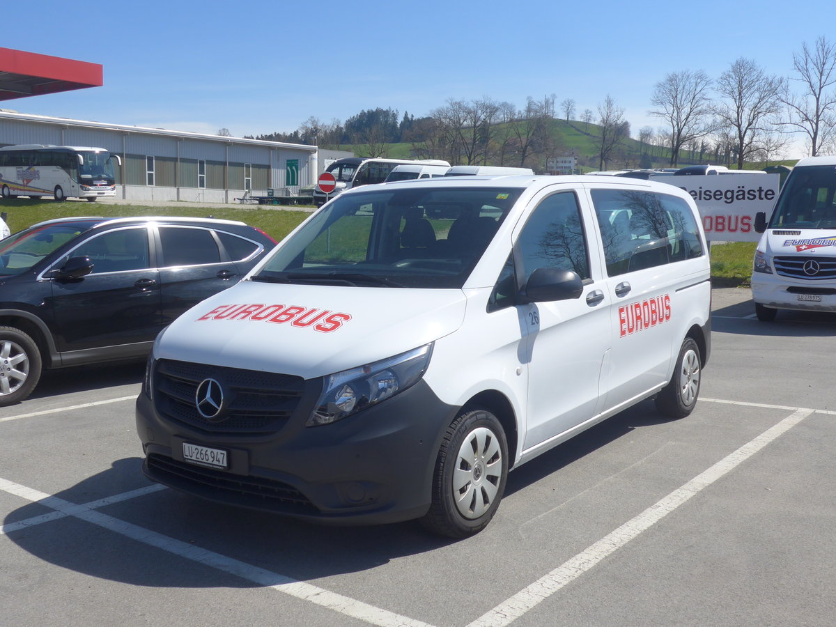(224'912) - H�fliger, Sursee - Nr. 26/LU 266'947 - Mercedes am 11. April 2021 in Ruswil, Garage ARAG