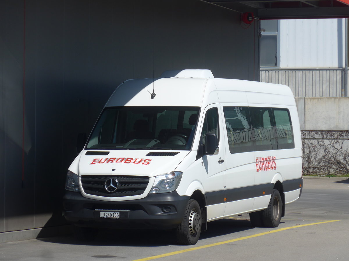 (224'917) - H�fliger, Sursee - Nr. 18/LU 240'185 - Mercedes am 11. April 2021 in Ruswil, Garage ARAG