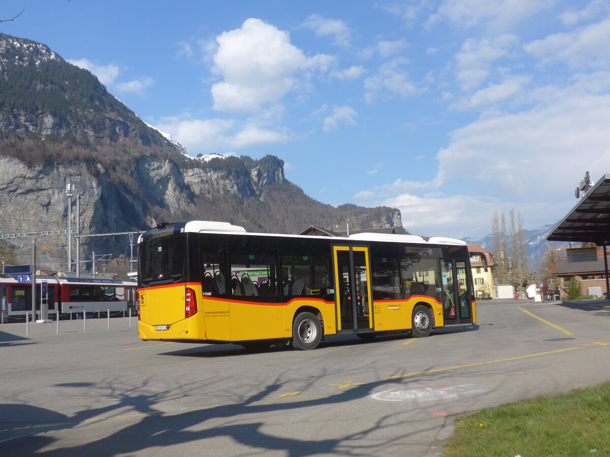 (225'182) - Fl�ck, Brienz - Nr. 23/BE 868'723 - Mercedes am 21. April 2021 in Meiringen, Postautostation