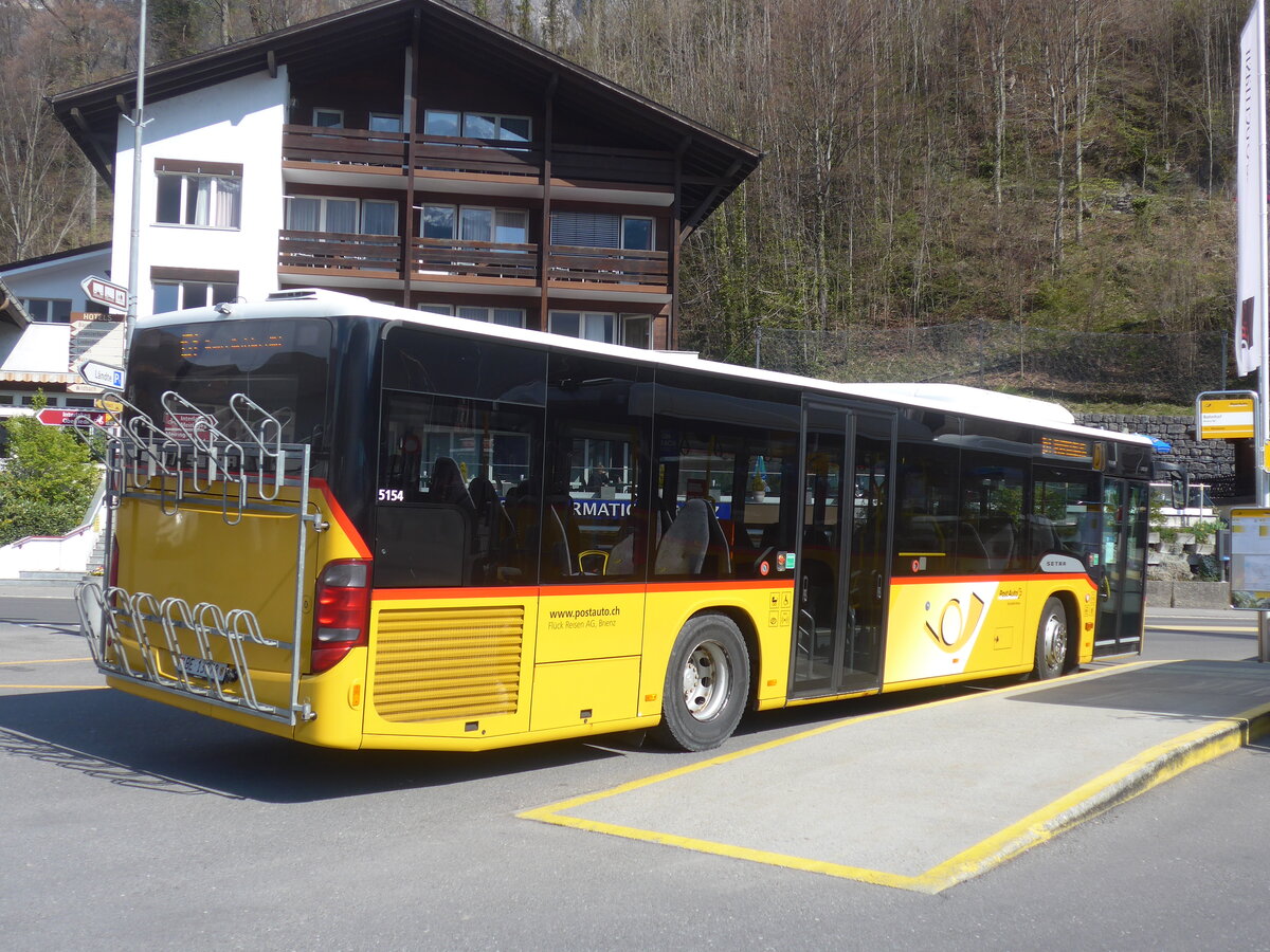 (225'197) - Fl�ck, Brienz - Nr. 0/BE 13'878 - Setra am 21. April 2021 beim Bahnhof Brienz