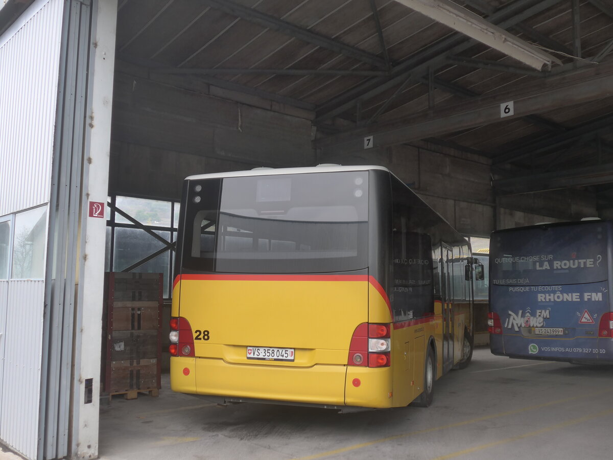 (225'475) - PostAuto Wallis - Nr. 28/VS 358'045 - MAN/G�ppel (ex AAGU Altdorf Nr. 72; ex PostAuto Bern; ex PostAuto Bern Nr. 217; ex RBS Worblaufen Nr. 217) am 1. Mai 2021 in Leytron, Garage Buchard