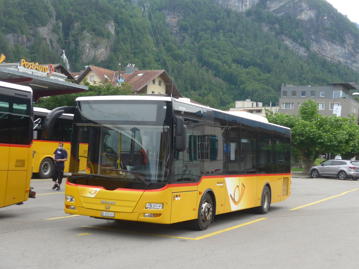 (226'112) - PostAuto Bern - BE 422'461 - MAN/G�ppel (ex AVG Meiringen Nr. 61) am 3. Juli 2021 in Meiringen, Postautostation