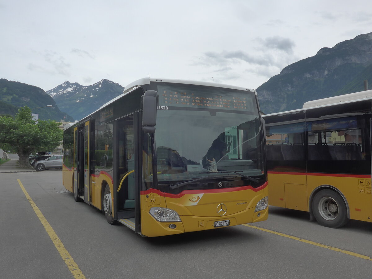 (226'114) - Fl�ck, Brienz - Nr. 23/BE 868'723 - Mercedes am 3. Juli 2021 in Meiringen, Postautostation