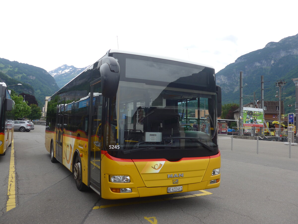 (226'117) - PostAuto Bern - BE 422'461 - MAN/G�ppel (ex AVG Meiringen Nr. 61) am 3. Juli 2021 in Meiringen, Postautostation