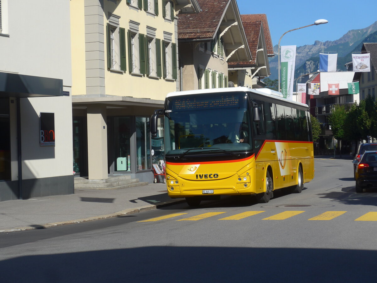 (226'243) - Fl�ck, Brienz - Nr. 25/BE 868'725 - Iveco am 10. Juli 2021 in Meiringen, Bahnhofstrasse