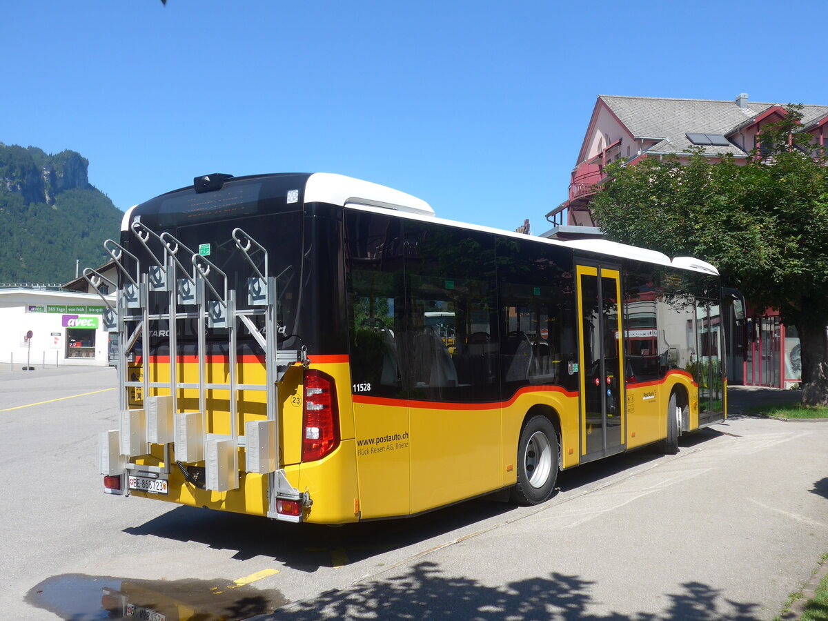 (226'259) - Fl�ck, Brienz - Nr. 23/BE 868'723 - Mercedes am 10. Juli 2021 in Meiringen, Postautostation