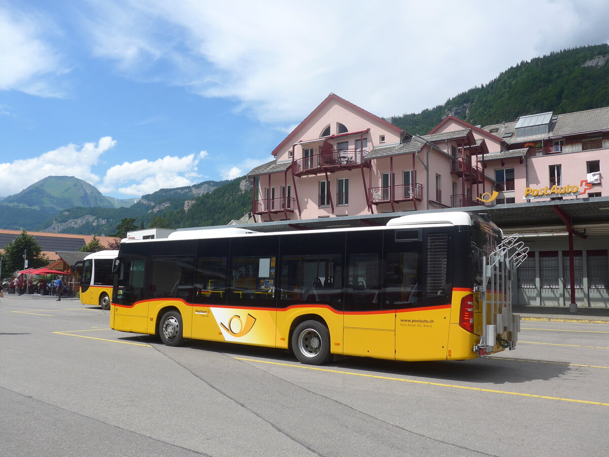 (226'282) - Fl�ck, Brienz - Nr. 22/BE 868'722 - Mercedes am 10. Juli 2021 in Meiringen, Postautostation