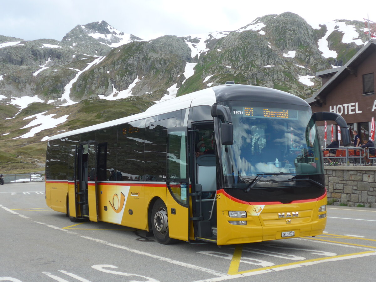 (226'286) - PostAuto Zentralschweiz - Nr. 20/OW 10'070 - MAN (ex Dillier, Sarnen Nr. 20) am 10. Juli 2021 in Grimsel, Passh�he