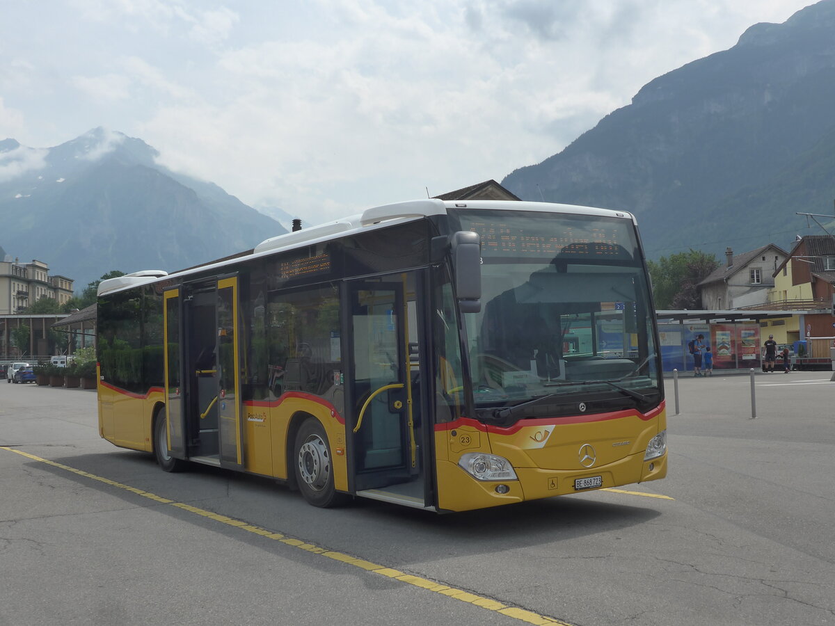 (226'724) - Fl�ck, Brienz - Nr. 23/BE 868'723 - Mercedes am 24. Juli 2021 in Meiringen, Postautostation