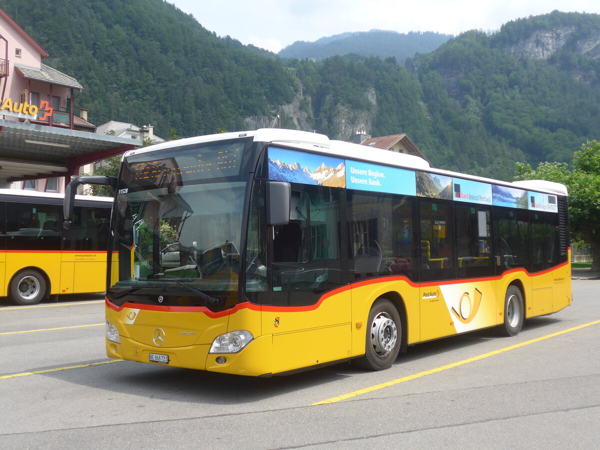 (226'725) - Fl�ck, Brienz - Nr. 23/BE 868'723 - Mercedes am 24. Juli 2021 in Meiringen, Postautostation