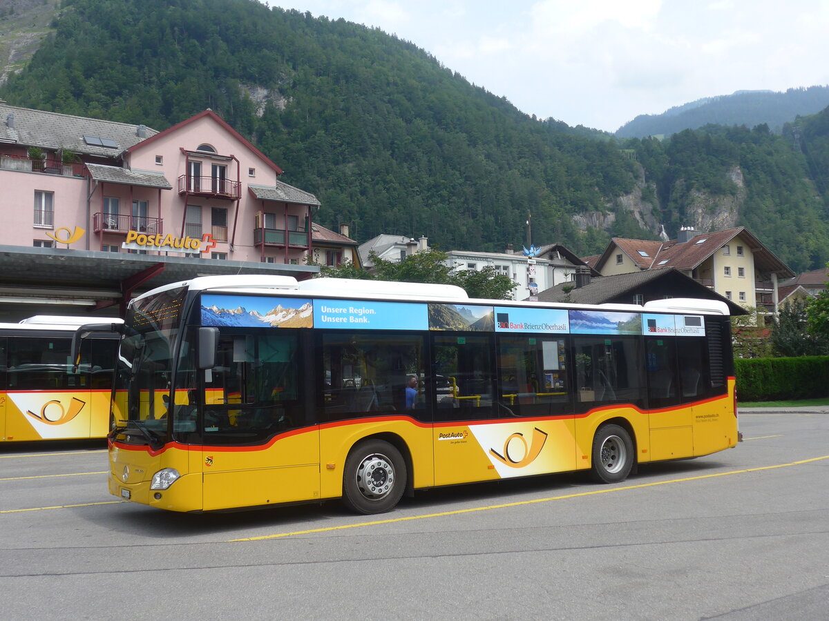 (226'726) - Fl�ck, Brienz - Nr. 23/BE 868'723 - Mercedes am 24. Juli 2021 in Meiringen, Postautostation