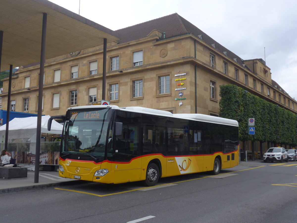 (226'830) - CarPostal Ouest - NE 113'901 - Mercedes am 1. August 2021 beim Bahnhof Neuch�tel