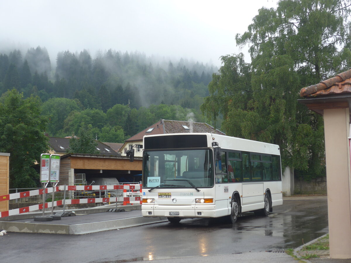 (226'850) - Taxicab, Neuch�tel - NE 114'020 - Irisbus am 1. August 2021 beim Bahnhof Buttes (Einsatz transN)