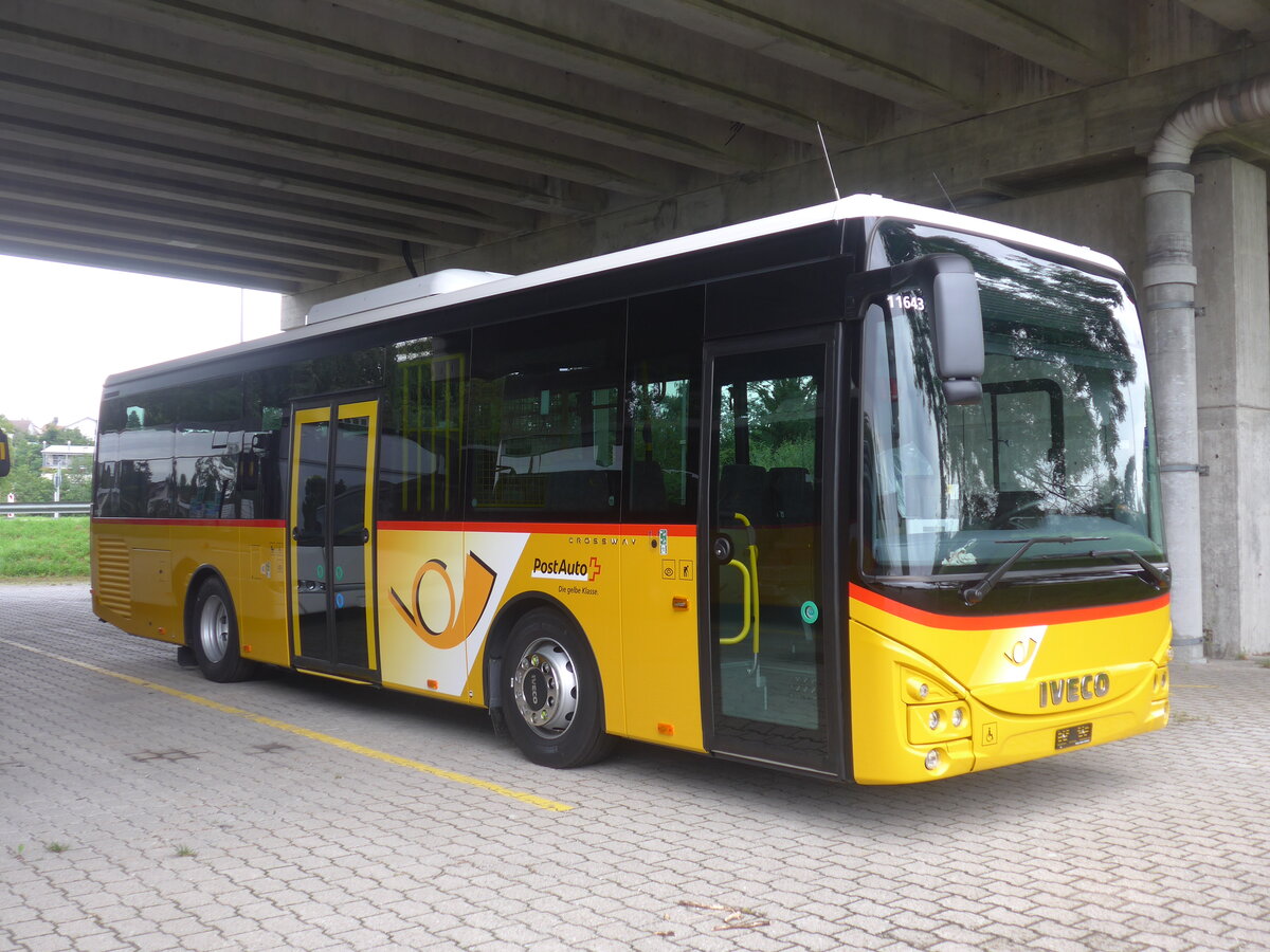 (226'945) - PostAuto Graub�nden - PID 11'643 - Iveco am 1. August 2021 in Kerzers, Murtenstrasse