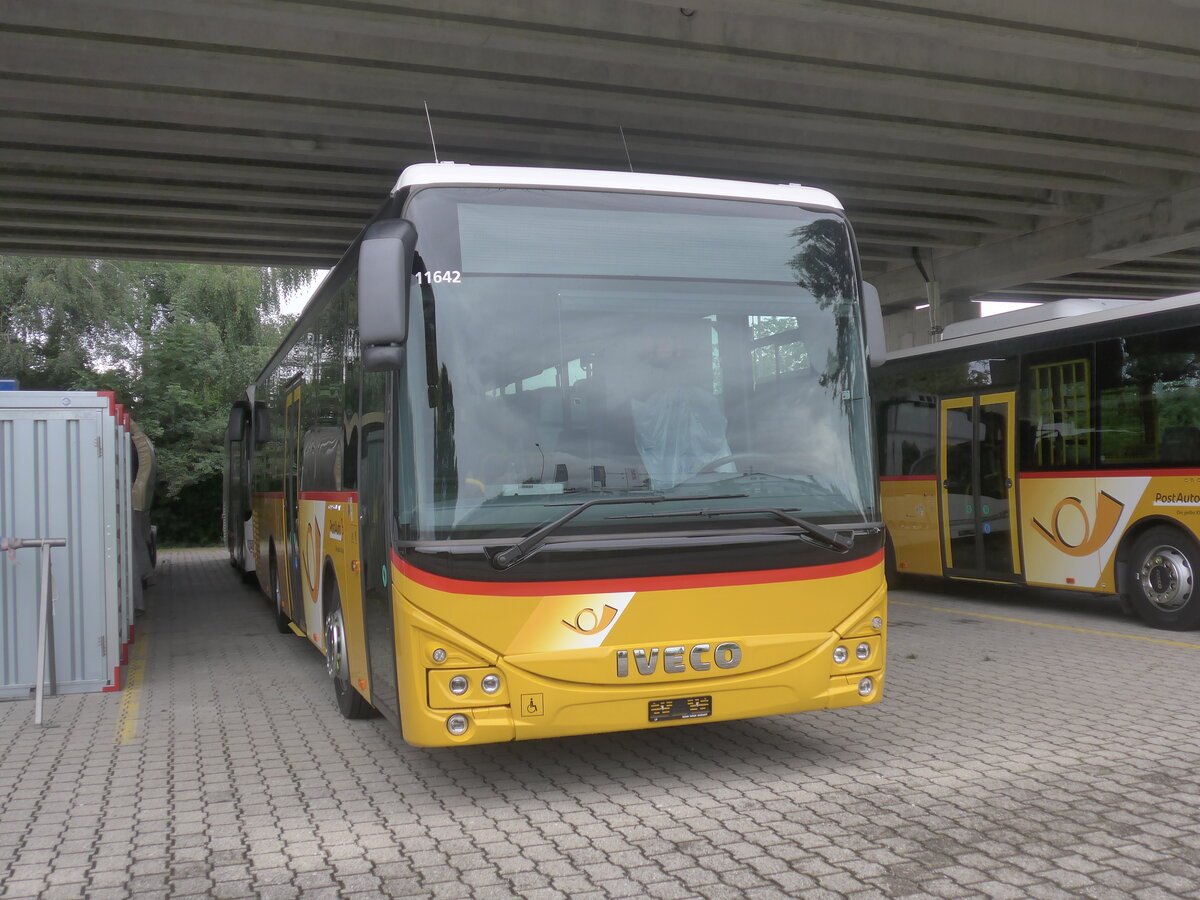 (226'947) - PostAuto Graub�nden - PID 11'642 - Iveco am 1. August 2021 in Kerzers, Murtenstrasse
