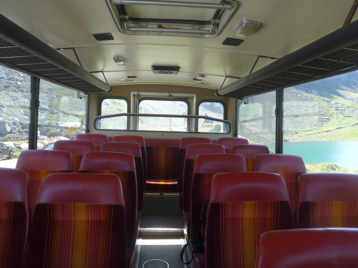 (227'644) - Oser, B�rchen - VS 93'575 - NAW/Lauber (ex Epiney, Ayer) am 29. August 2021 auf dem Sanetschpass (Innenaufnahme)