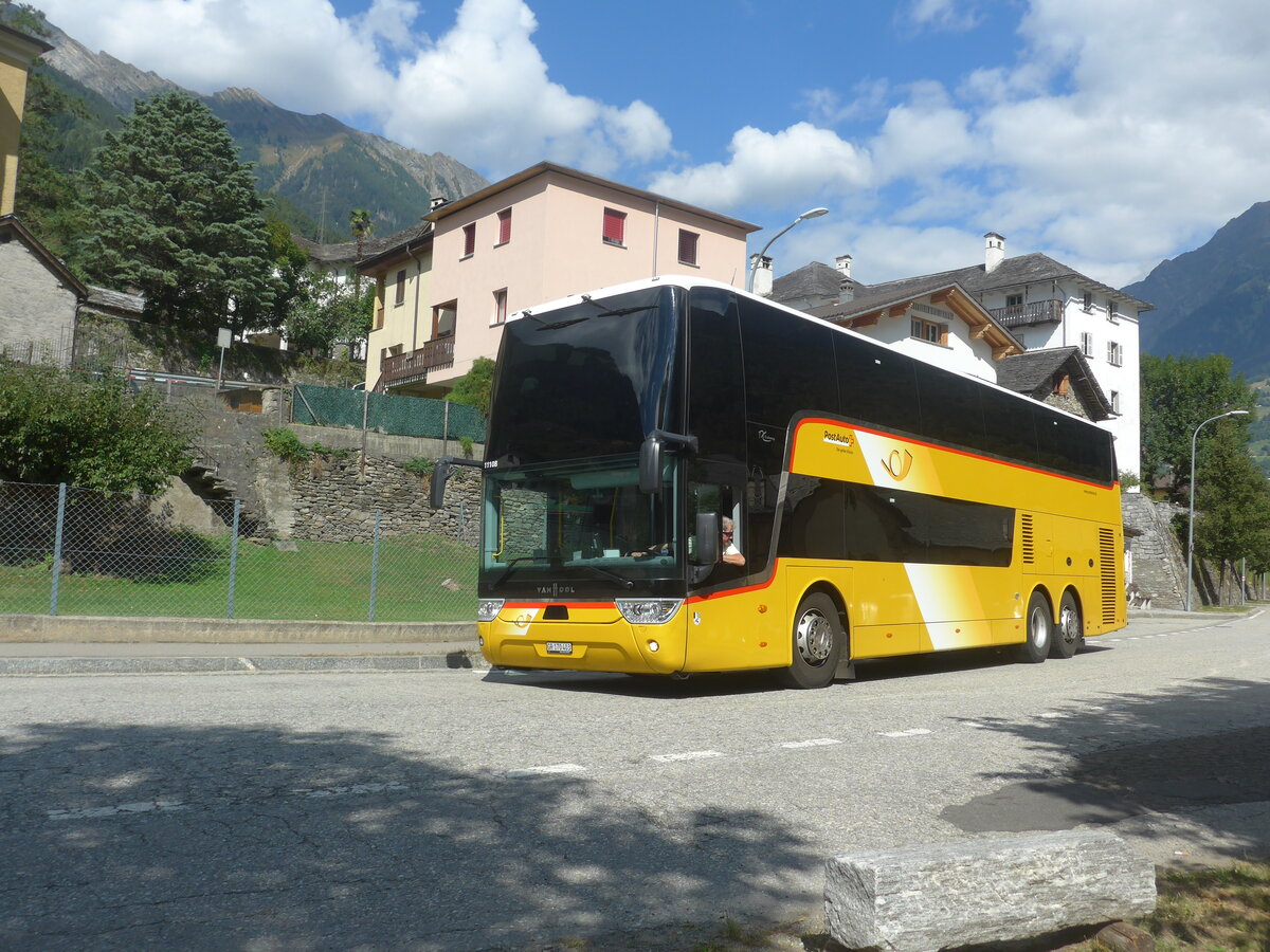 (227'931) - PostAuto Graub�nden - GR 170'403 - Van Hool am 11. September 2021 in Mesocco, Stazione