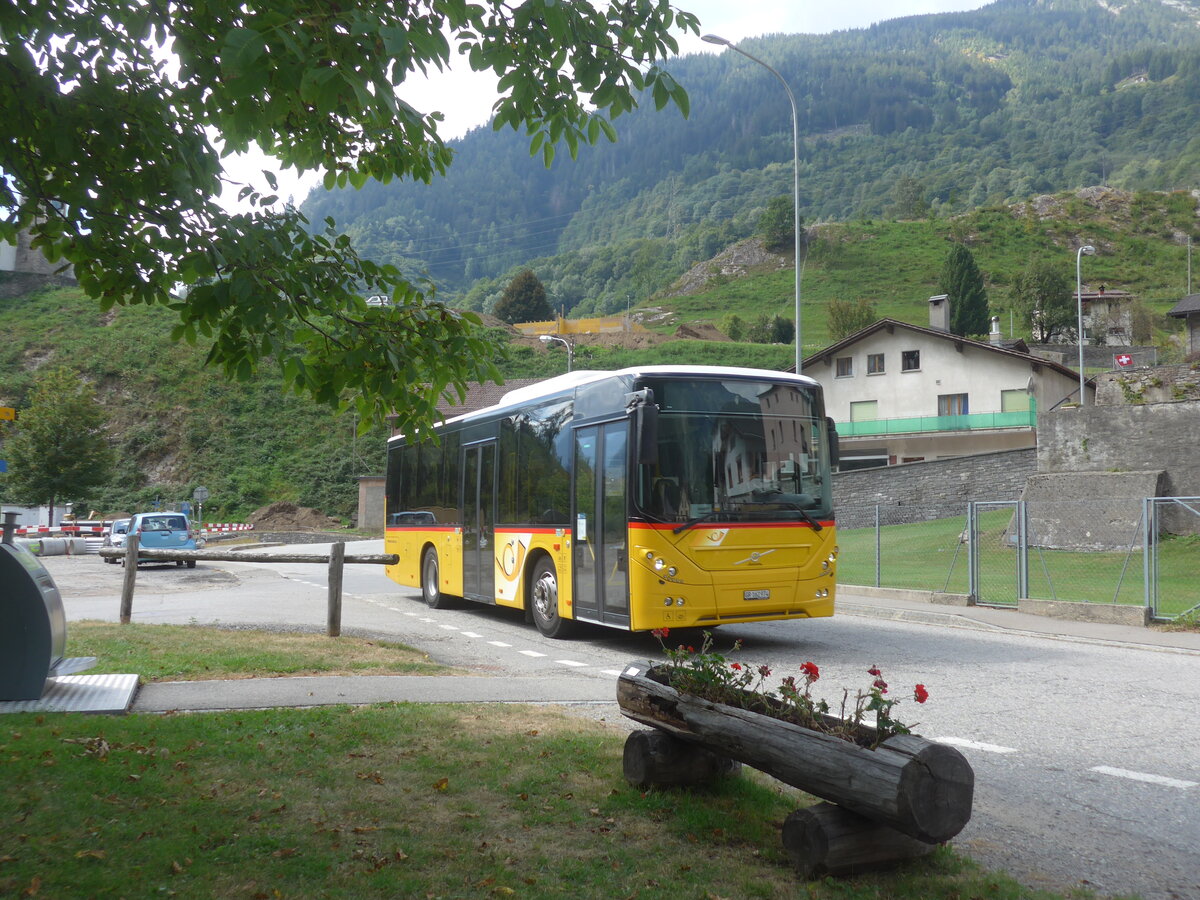 (227'940) - PostAuto Graub�nden - GR 162'974 - Volvo am 11. September 2021 in Mesocco, Stazione