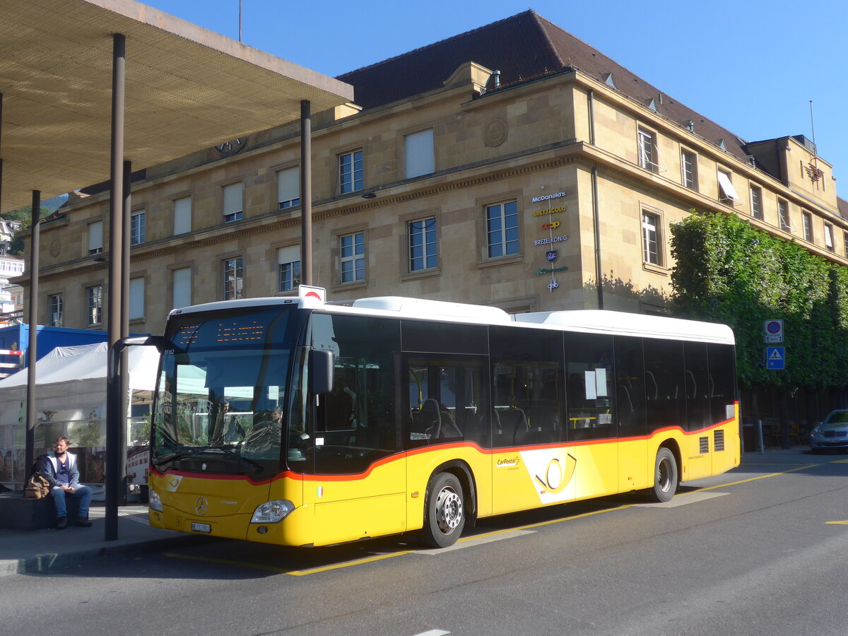 (228'072) - CarPostal Ouest - NE 113'901 - Mercedes am 18. September 2021 beim Bahnhof Neuch�tel