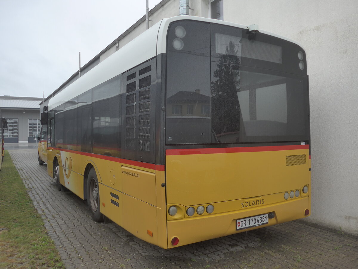(228'154) - PostAuto Graub�nden - GR 170'438 - Solaris (ex PostAuto Ostschweiz; Postautobetriebe Unteres Toggenburg, L�tisburg) am 19. September 2021 in Uznach, Garage