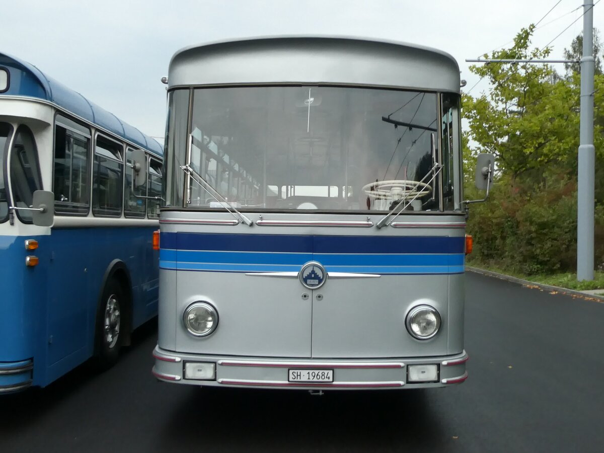 (228'372) - Borer, Neuhausen - SH 19'684 - Saurer/T�scher (ex Sch�ttler, D-K�ln; ex Braun, D-M�nster; ex Schmid, Hemishofen; ex Br�tsch, B�ttenhard; ex ASS Schleitheim Nr. 8) am 26. September 2021 in Schaffhausen, Busdepot VBSH