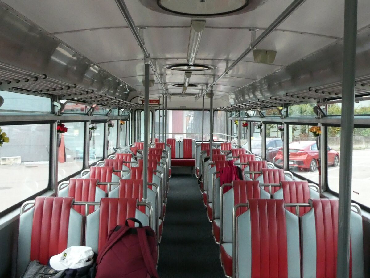 (228'395) - Borer, Neuhausen - SH 19'684 - Saurer/T�scher (ex Sch�ttler, D-K�ln; ex Braun, D-M�nster; ex Schmid, Hemishofen; ex Br�tsch, B�ttenhard; ex ASS Schleitheim Nr. 8) am 26. September 2021 in Siblingen, Am Stei (Innenaufnahme) 