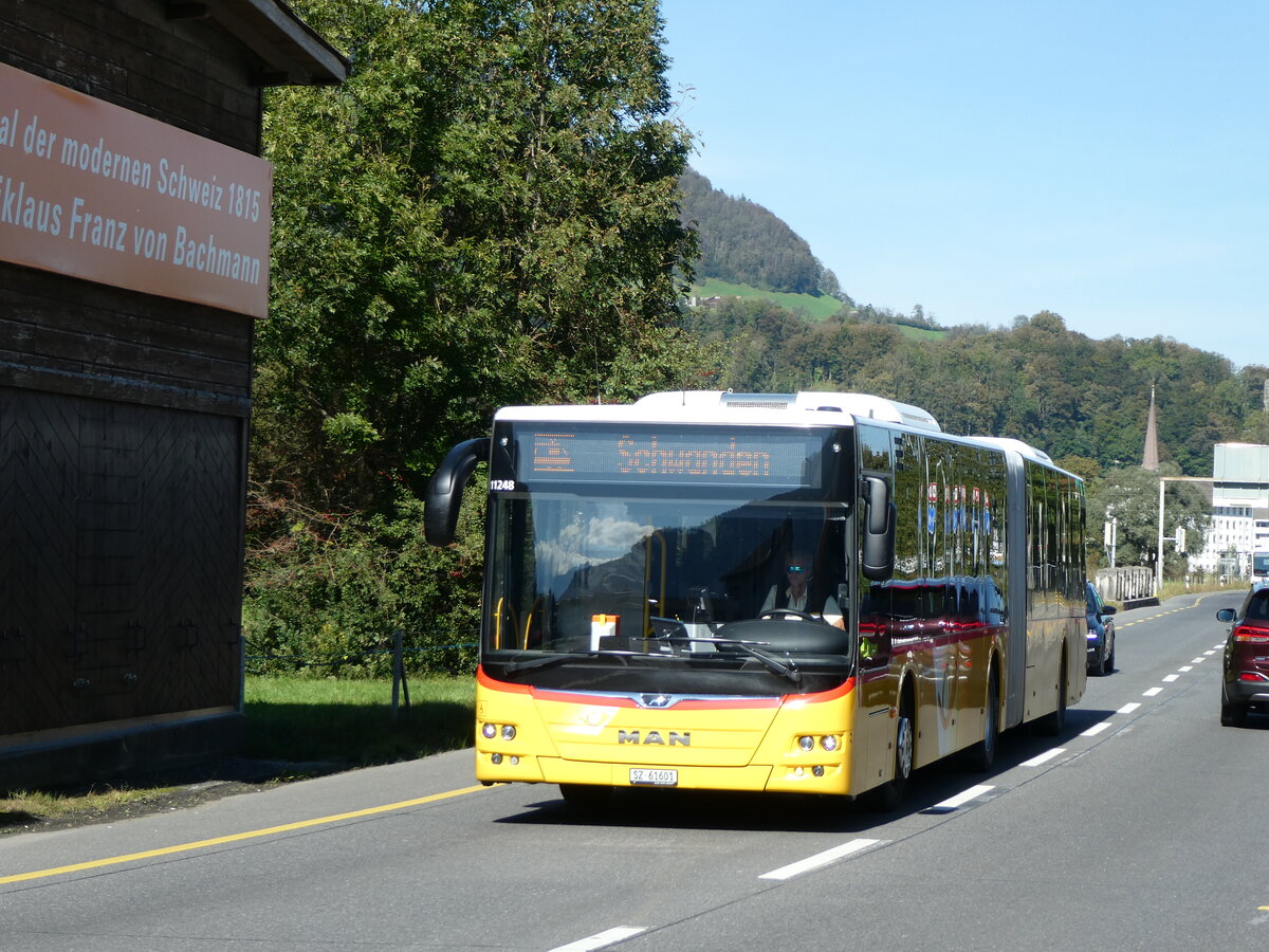(228'573) - PostAuto Ostschweiz - SZ 61'601 - MAN am 2. Oktober 2021 in N�fels, Sch�negg