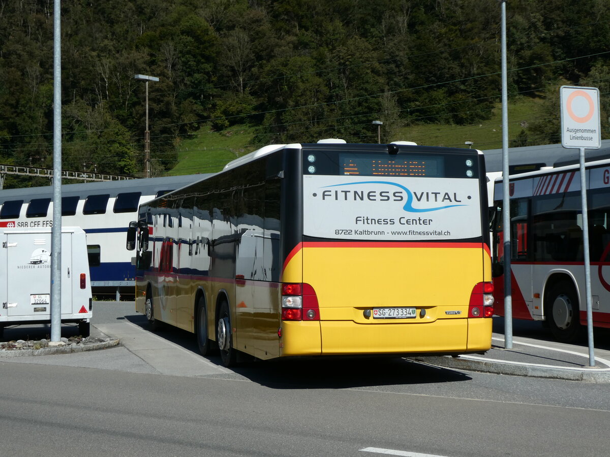 (228'575) - PostAuto Ostschweiz - SG 273'334 - MAN am 2. Oktober 2021 beim Bahnhof Ziegelbr�cke
