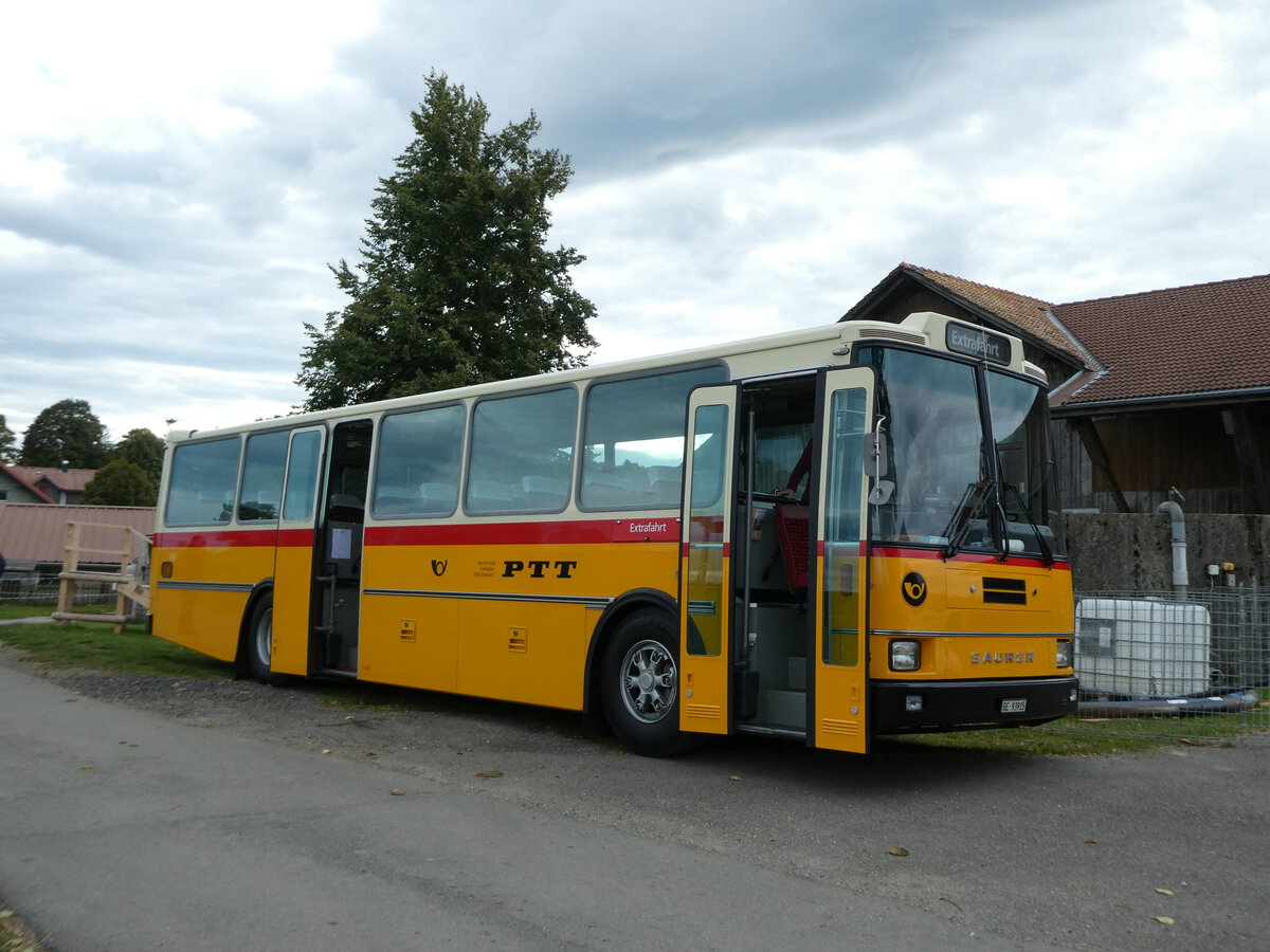 (228'634) - Kolb, Grasswil - Nr. 3/BE 93'915 - Saurer/R&J (ex Schmocker, Stechelberg Nr. 3; ex Schmocker, Stechelberg Nr. 1; ex Gertsch, Stechelberg Nr. 1) am 3. Oktober 2021 in Tramelan, Scheidegger-Ranch