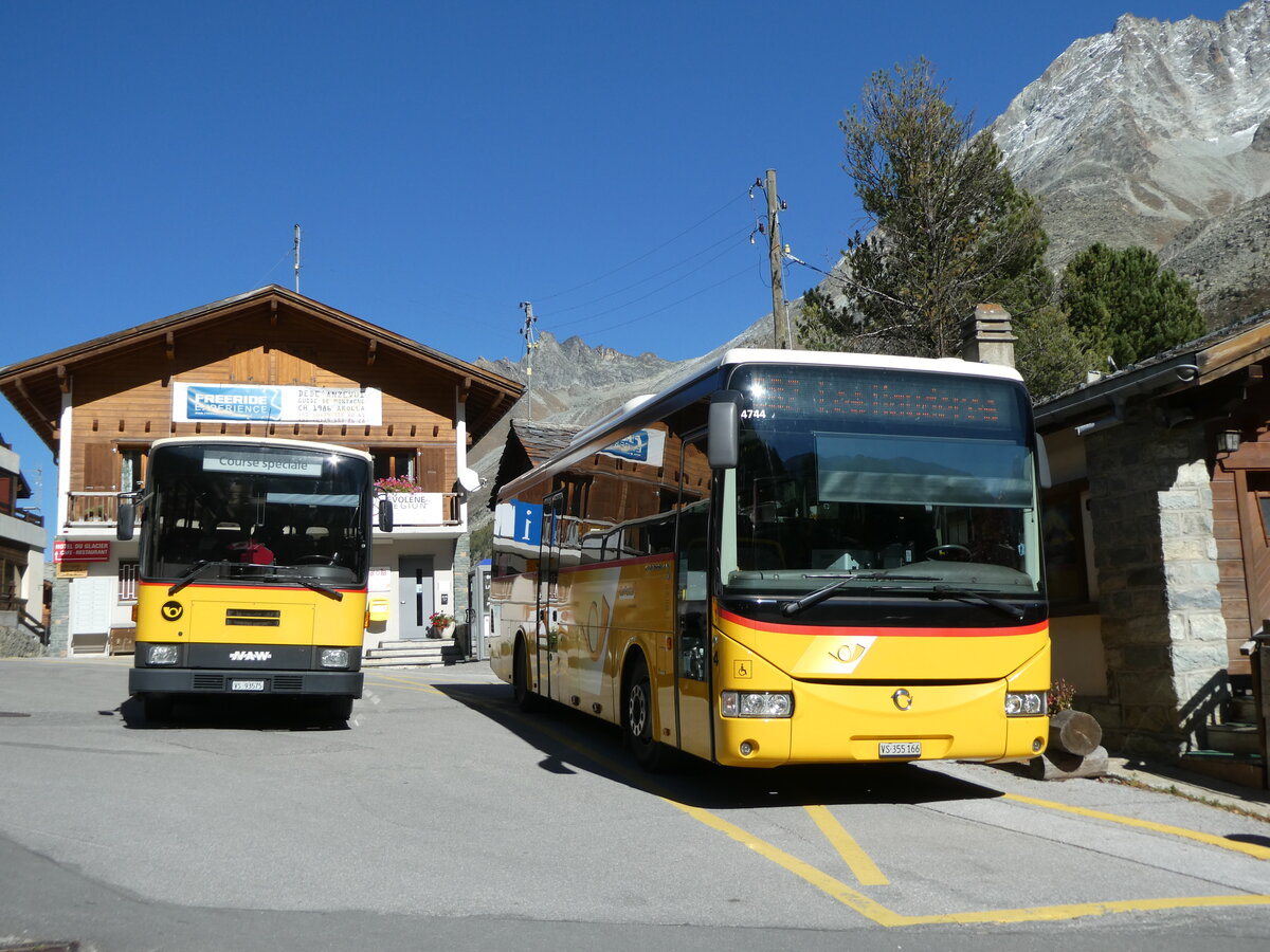 (228'788) - Oser, B�rchen - VS 93'575 - NAW/Lauber (ex Epiney, Ayer) + PostAuto Wallis - Nr. 4/VS 355'166 - Irisbus am 10. Oktober 2021 in Arolla, Post                                           