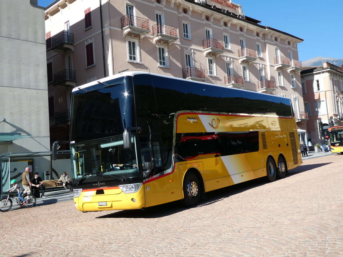 (229'194) - PostAuto Graub�nden - GR 170'403 - Van Hool am 14. Oktober 2021 beim Bahnhof Bellinzona