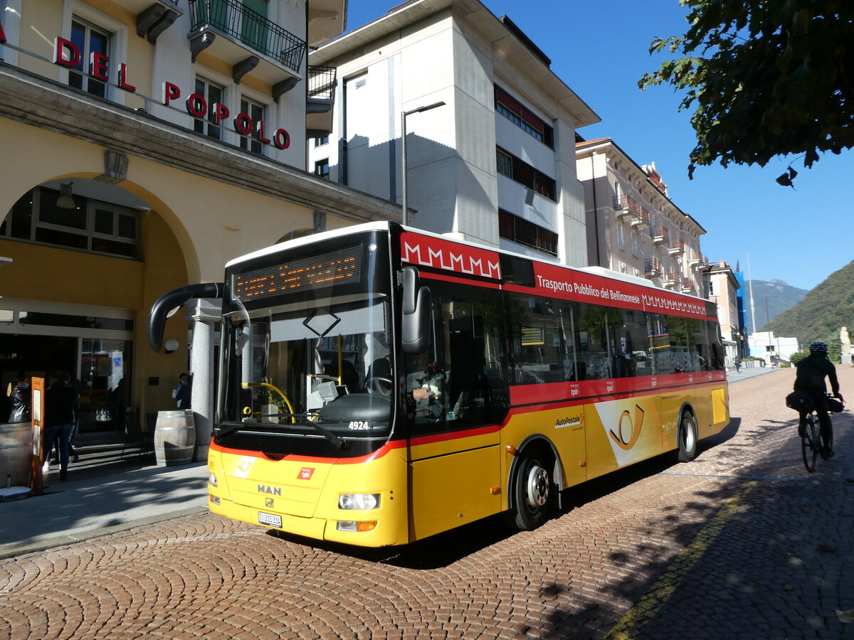 (229'200) - AutoPostale Ticino - TI 215'334 - MAN/G�ppel am 14. Oktober 2021 beim Bahnhof Bellinzona