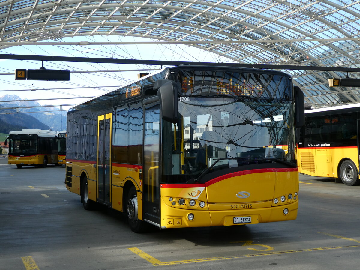 (229'228) - PostAuto Graub�nden - GR 81323 - Solaris am 15. Oktober 2021 in Chur, Postautostation