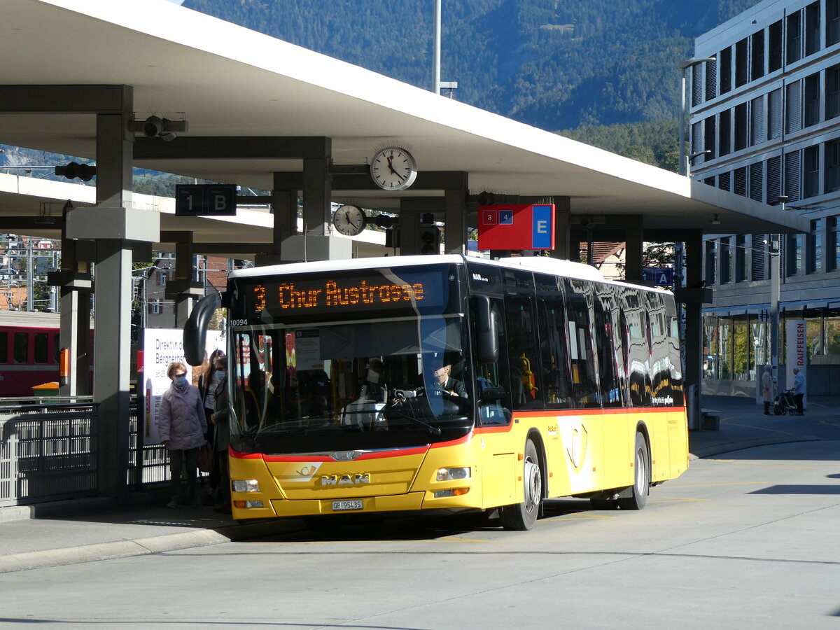 (229'237) - D�nser, Trimmis - GR 95'435 - MAN am 15. Oktober 2021 beim Bahnhof Chur