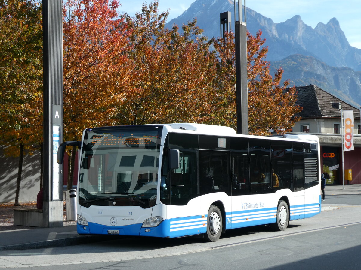(229'493) - RTB Altst�tten - Nr. 74/SG 348'795 - Mercedes am 20. Oktober 2021 beim Bahnhof Sargans