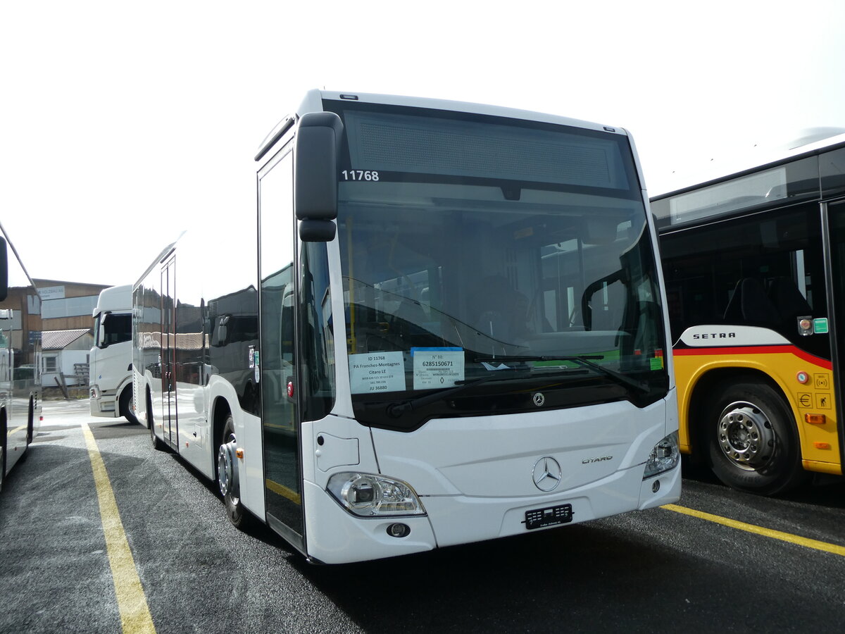 (229'946) - TSPG Saignel�gier - PID 11'768 - Mercedes am 31. Oktober 2021 in Kerzers, Interbus