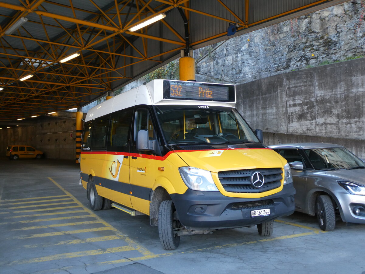 (230'043) - PostAuto Graub�nden - GR 161'244 - Mercedes am 6. November 2021 in Thusis, Postautostation