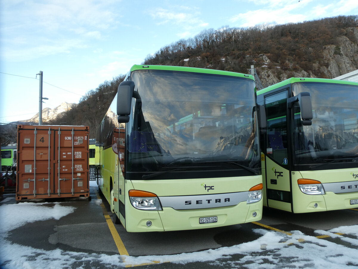(231'183) - TPC Aigle - Nr. 18/VS 325'126 - Setra am 12. Dezember 2021 in Aigle, D�p�t
