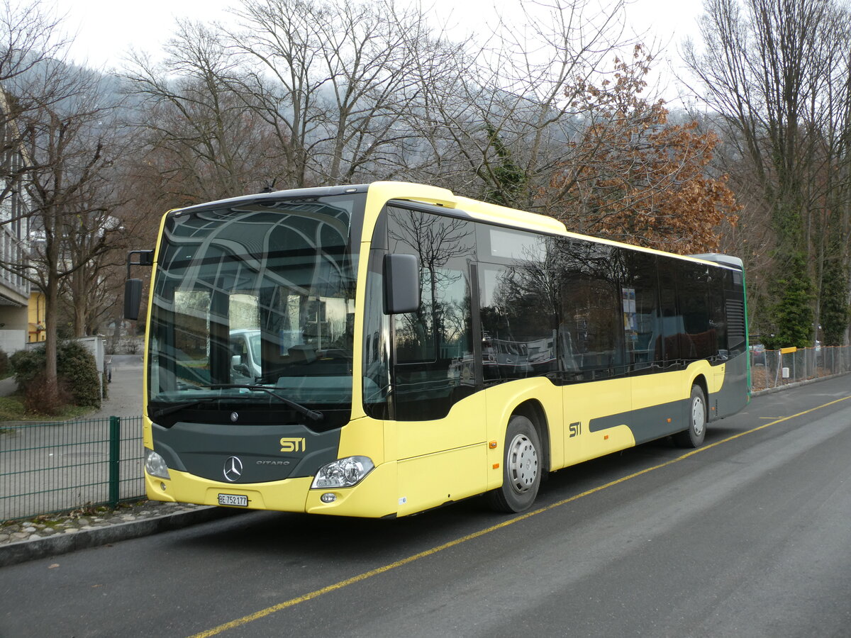 (231'399) - STI Thun - Nr. 177/BE 752'177 - Mercedes am 17. Dezember 2021 bei der Schiffl�ndte Thun
