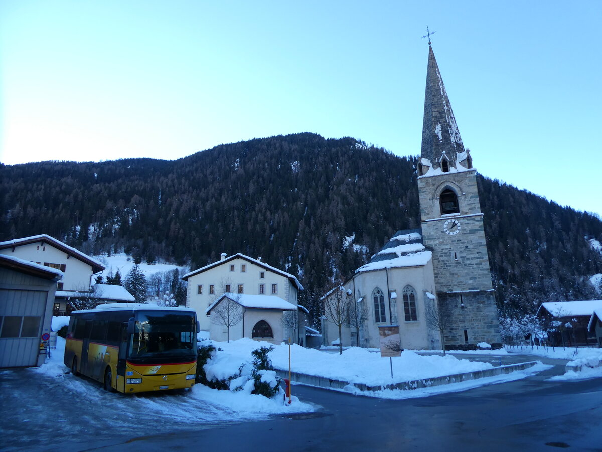 (231'483) - TMR Martigny - Nr. 128/VS 113'534 - Irisbus am 18. Dezember 2021 in Le Ch�ble, Garage