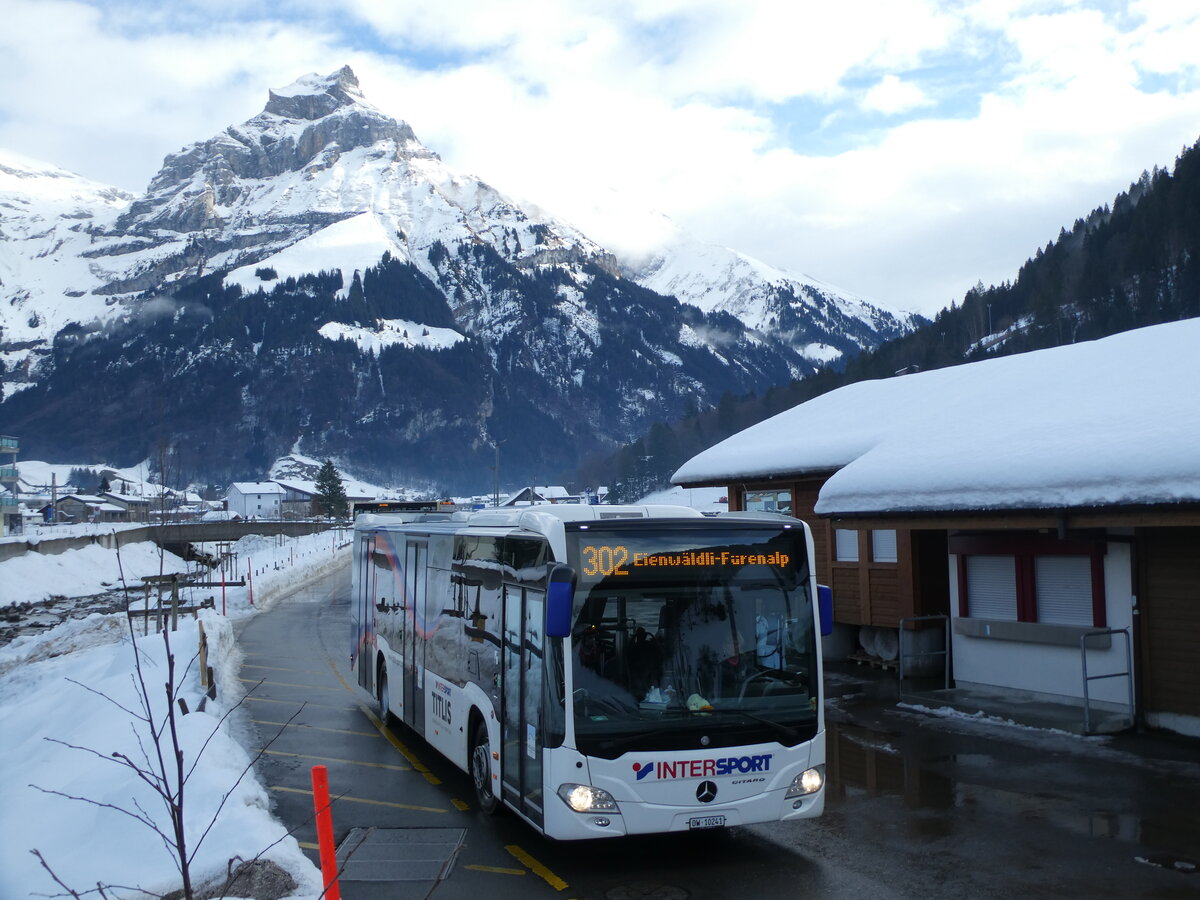 (231'577) - EAB Engelberg - Nr. 5/OW 10'241 - Mercedes (ex VZO Gr�ningen; ex Vorf�hrfahrzeug) am 26. Dezember 2021 in Engelberg, Talstation Titlis