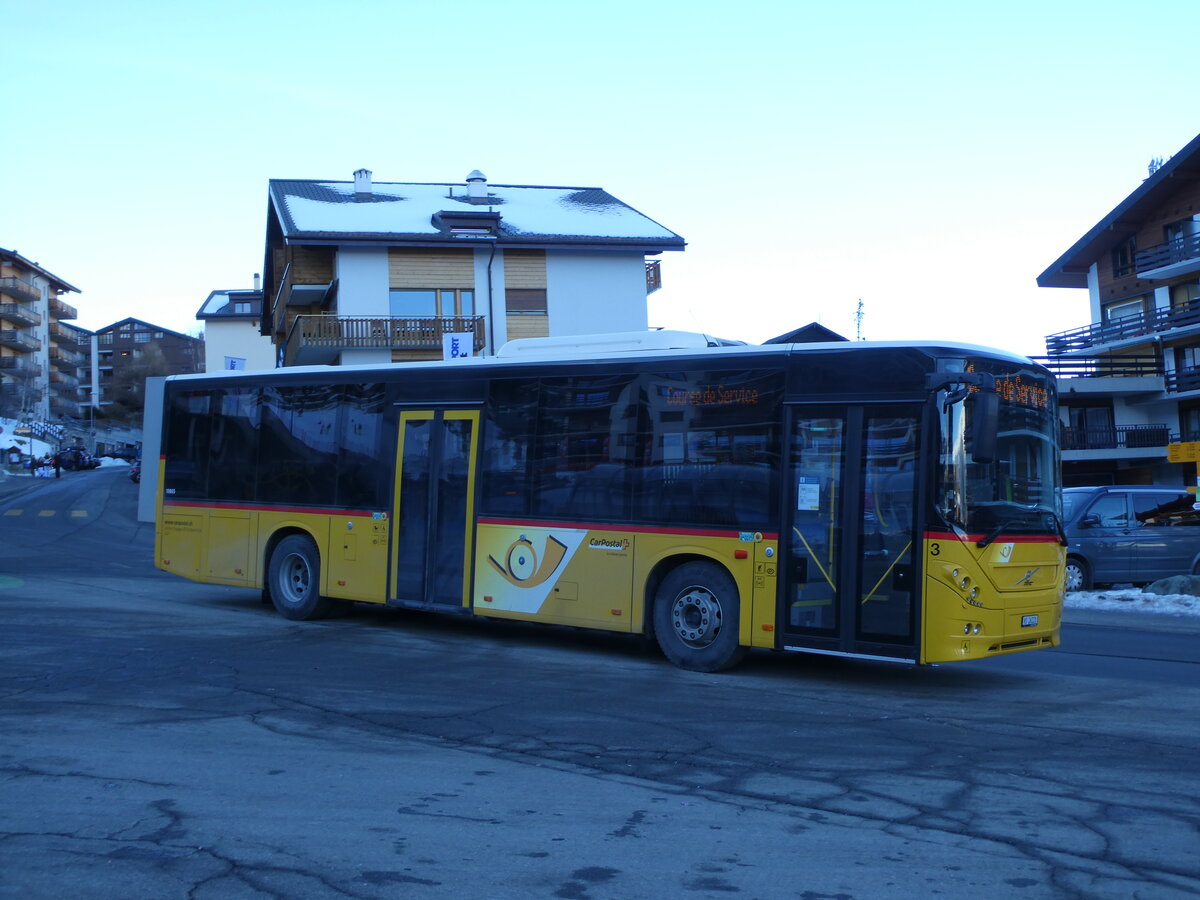 (231'646) - Lathion, Sion - Nr. 3/VS 26'221 - Volvo am 1. Januar 2022 in Haute-Nendaz, T�l�cabine
