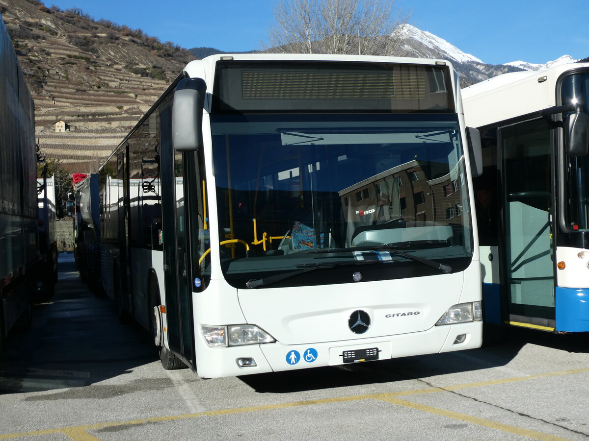 (231'659) - Aus Deutschland: Harzbus, Saarbr�cken - (SB-U 3201) - Mercedes am 1. Januar 2022 in Sion, Iveco