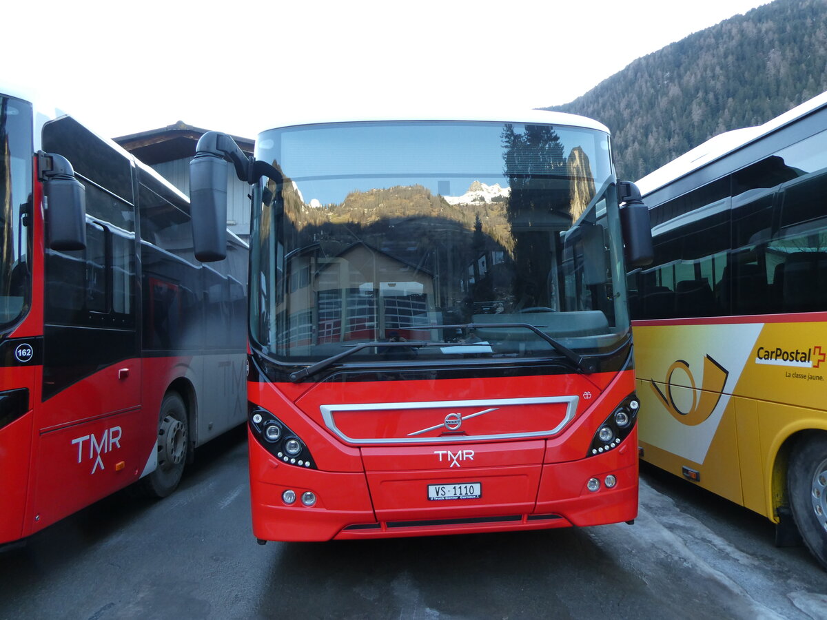 (231'677) - TMR Martigny - Nr. 163/VS 1110 - Volvo am 1. Januar 2022 in Le Ch�ble, Garage