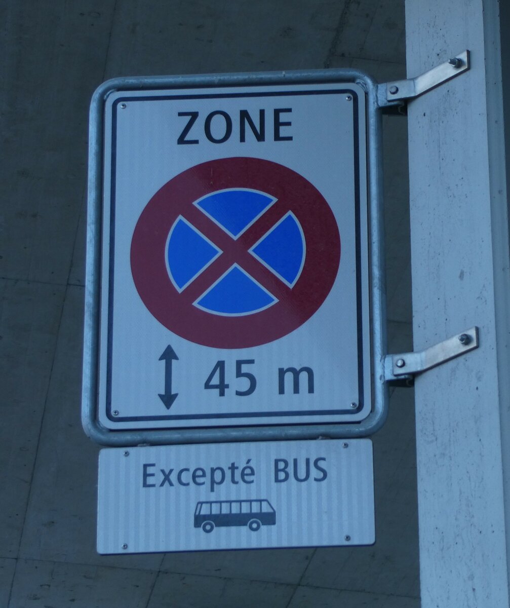 (232'135) - Except� BUS am 19. Januar 2022 in La Tzoumaz, T�l�abine