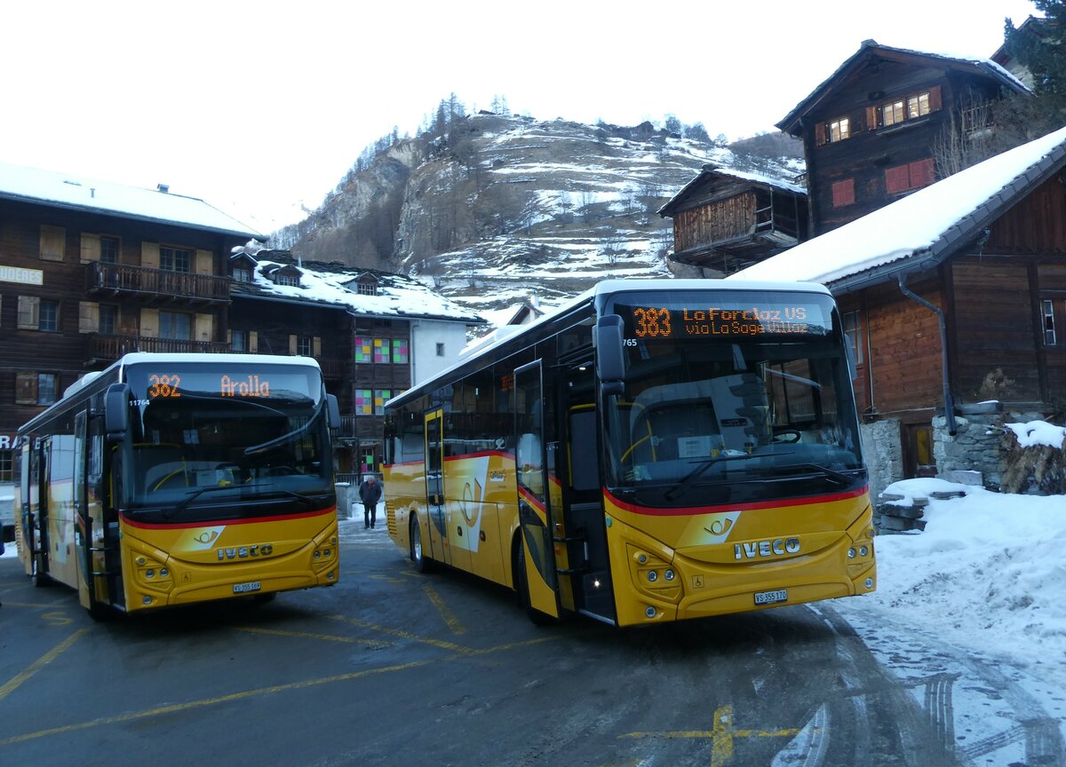 (232'172) - PostAuto Wallis - VS 355'169 + VS 355'170 - Iveco am 21. Januar 2022 in Les Haud�res, Centre