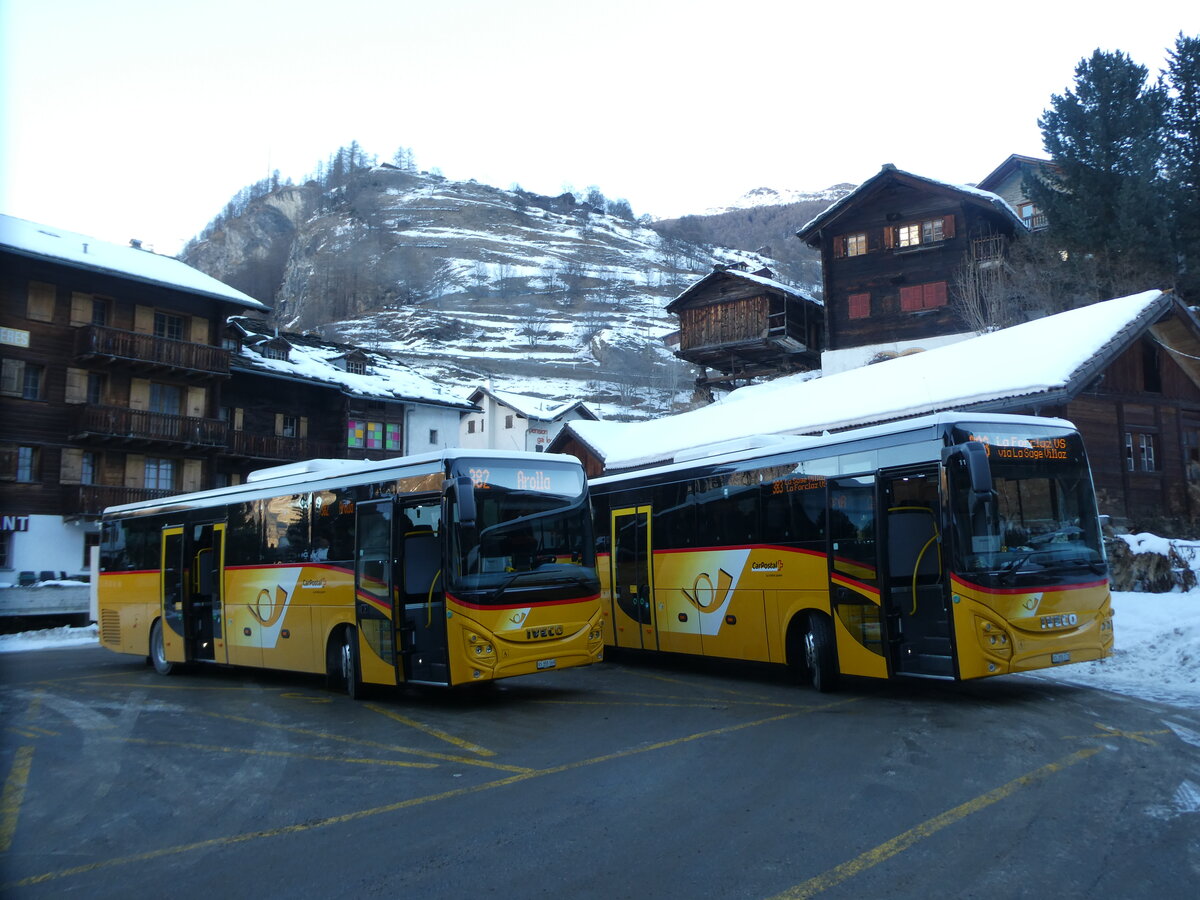 (232'177) - PostAuto Wallis - VS 355'169 + VS 355'170 - Iveco am 21. Januar 2022 in Les Haud�res, Centre