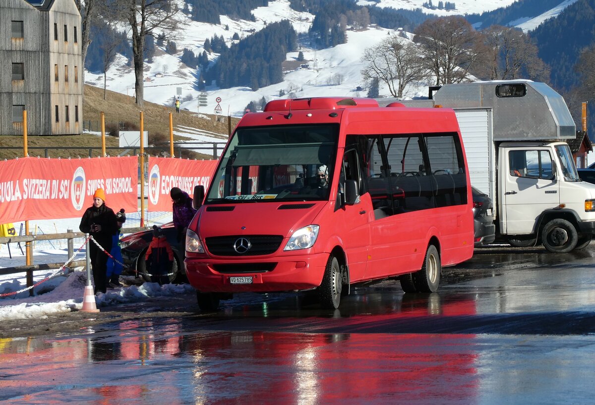 (232'281) - Leysin-Excursions, Leysin - VD 625'785 - Mercedes (ex VZO Gr�ningen Nr. 251) am 22. Januar 2022 in Leysin, Centre sportif
