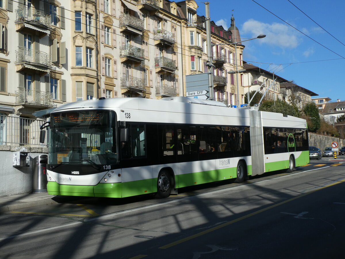 (232'547) - transN, La Chaux-de-Fonds - Nr. 138 - Hess/Hess Gelenktrolleybus am 30. Januar 2022 beim Bahnhof Neuch�tel